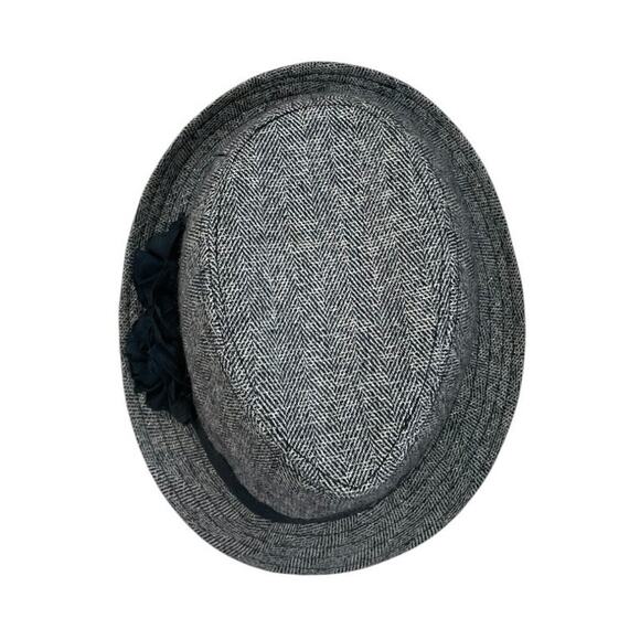 H&M Tweed Hat with Black Floral Band - Picture 4 of 6